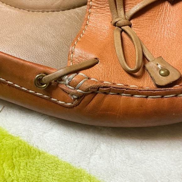 Clarks Women's Orange Moccasins Size 9.5 - Picture 11 of 14